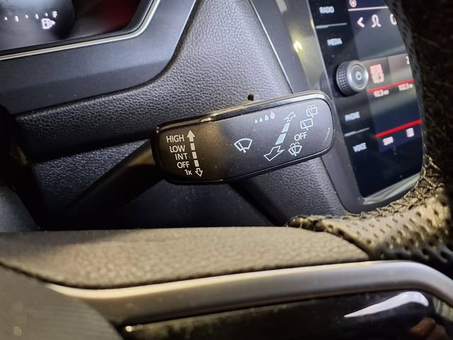 Used 2023 Volkswagen Tiguan SE R-Line FWD image 16