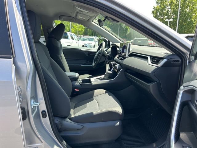 Used 2025 Toyota RAV4 LE FWD image 18