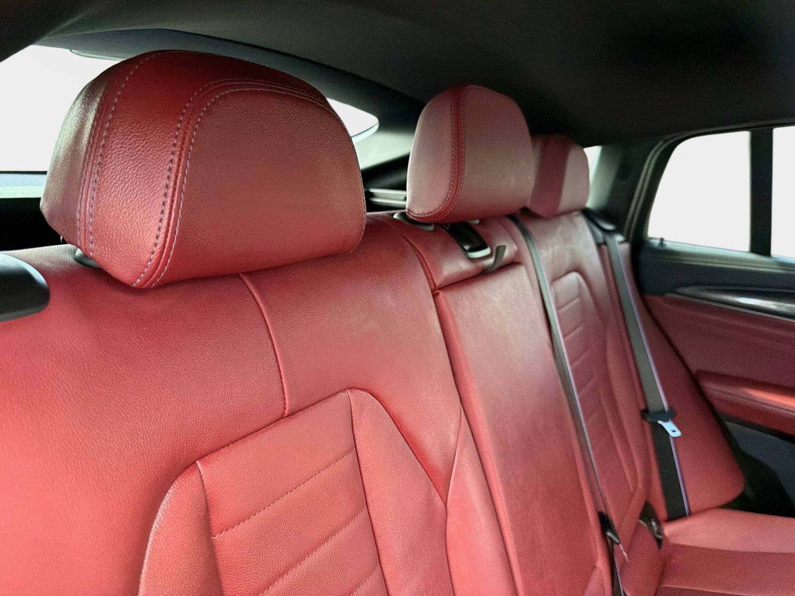 Used 2025 BMW X4 M40i image 29