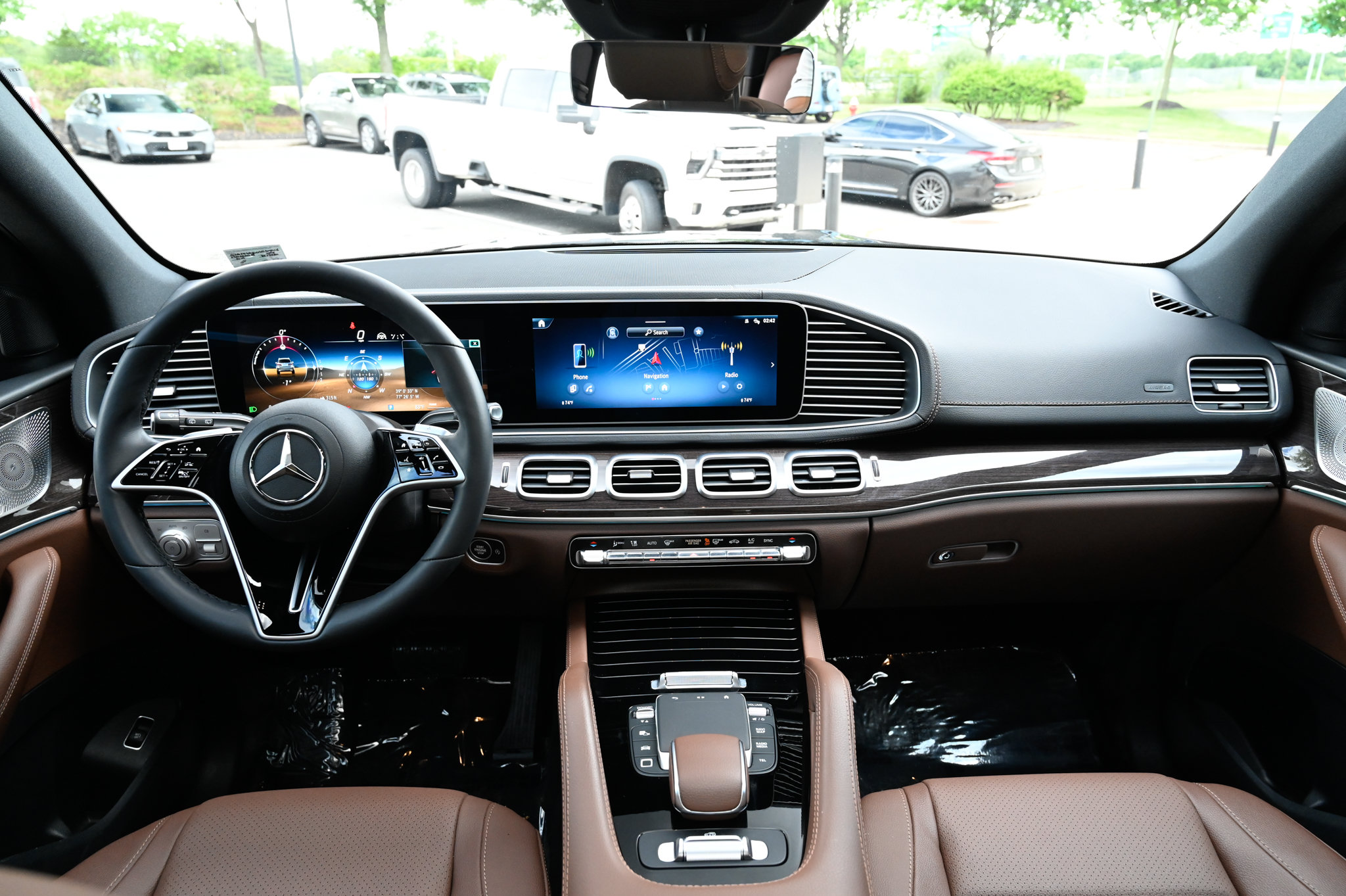 Used 2025 Mercedes-Benz GLS 450 4MATIC image 50