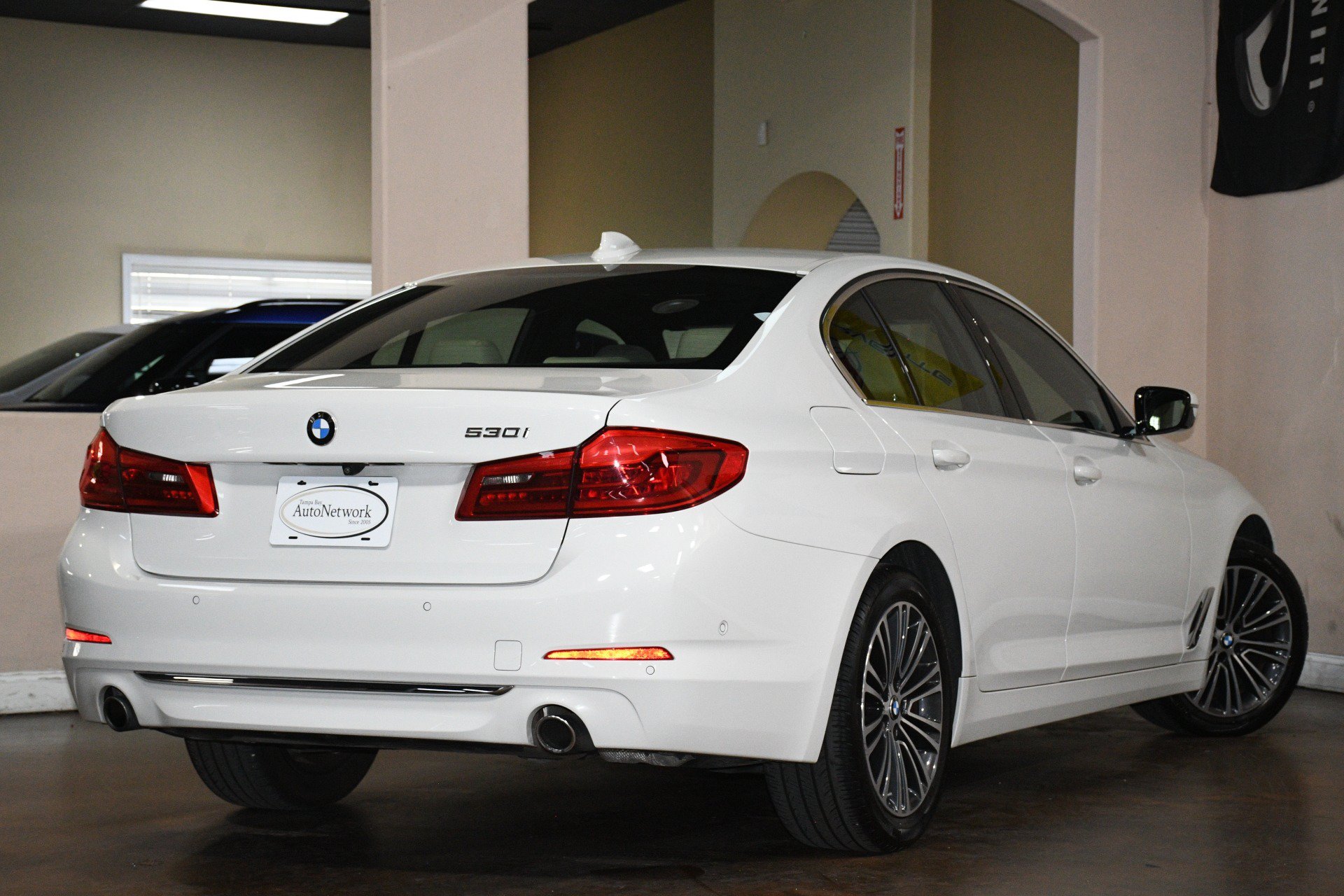 Used 2020 BMW 530i w/ Premium Package RWD image 5