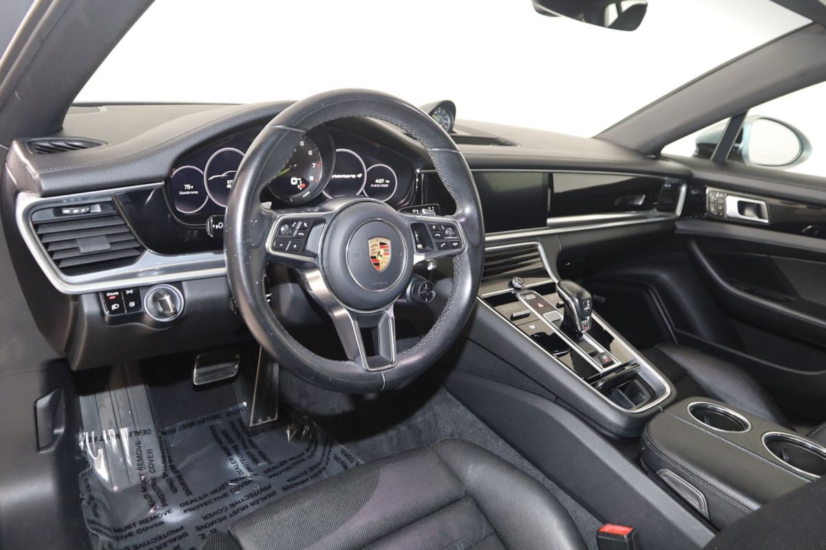 Used 2018 Porsche Panamera 4 AWD/4WD image 35