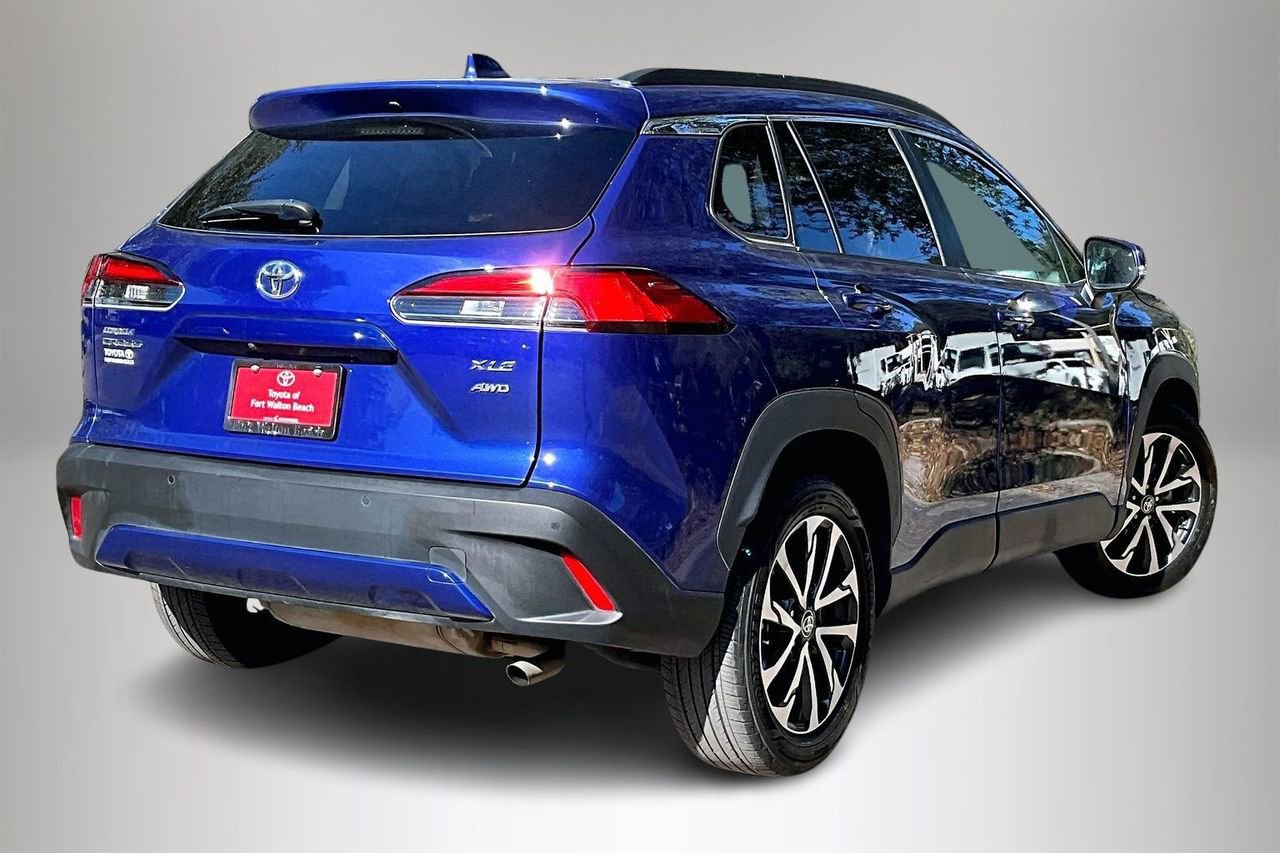 Used 2024 Toyota Corolla Cross XLE image 5