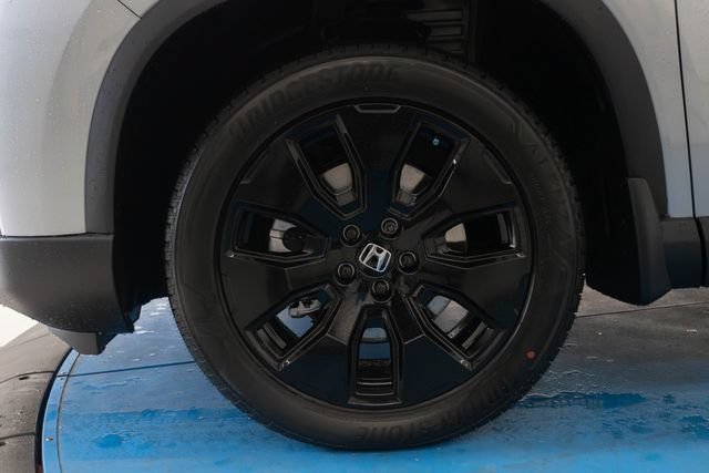 New 2026 Honda Pilot Black Edition image 2