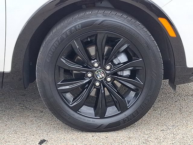 Used 2024 Buick Envista Sport Touring w/ Convenience I Package FWD image 8