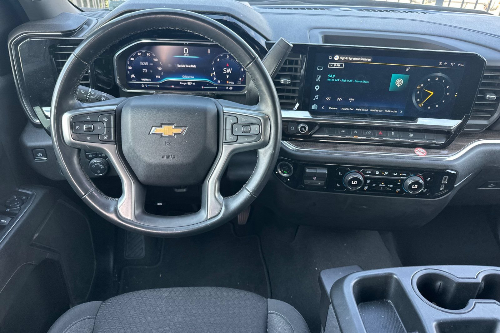 Used 2025 Chevrolet Silverado 1500 LT RWD image 16