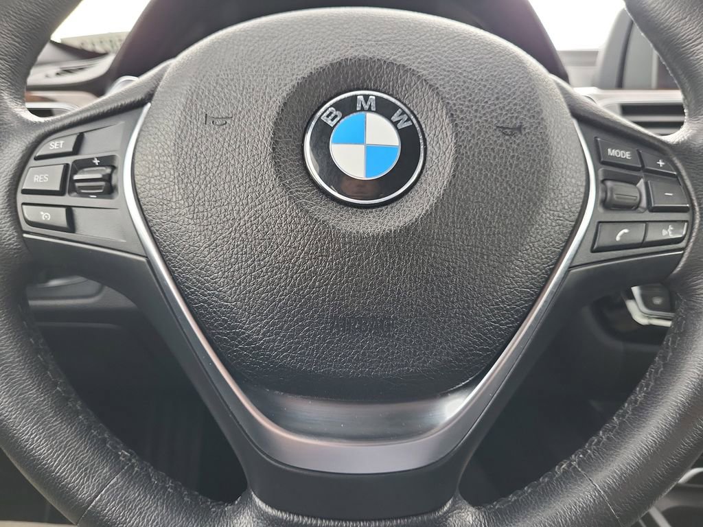 Used 2018 BMW 330i xDrive Sedan image 18