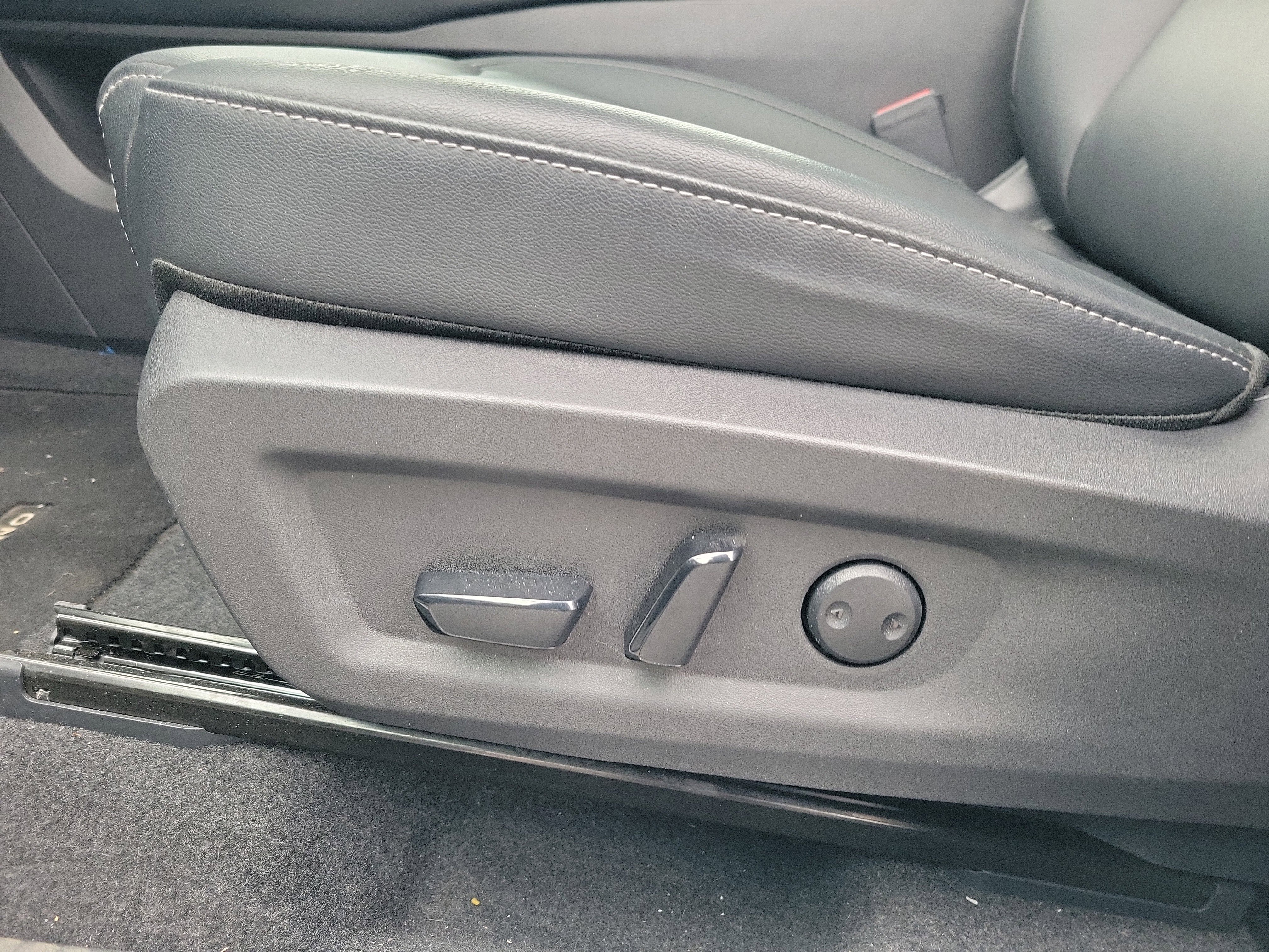 Used 2025 Nissan Murano SL image 24