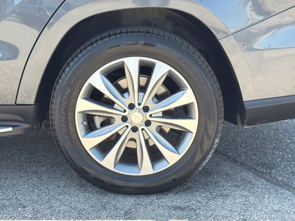 Used 2014 Mercedes-Benz GL 450 4MATIC image 18