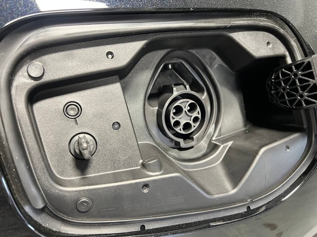 New 2026 Toyota Prius Plug-In Hybrid image 8