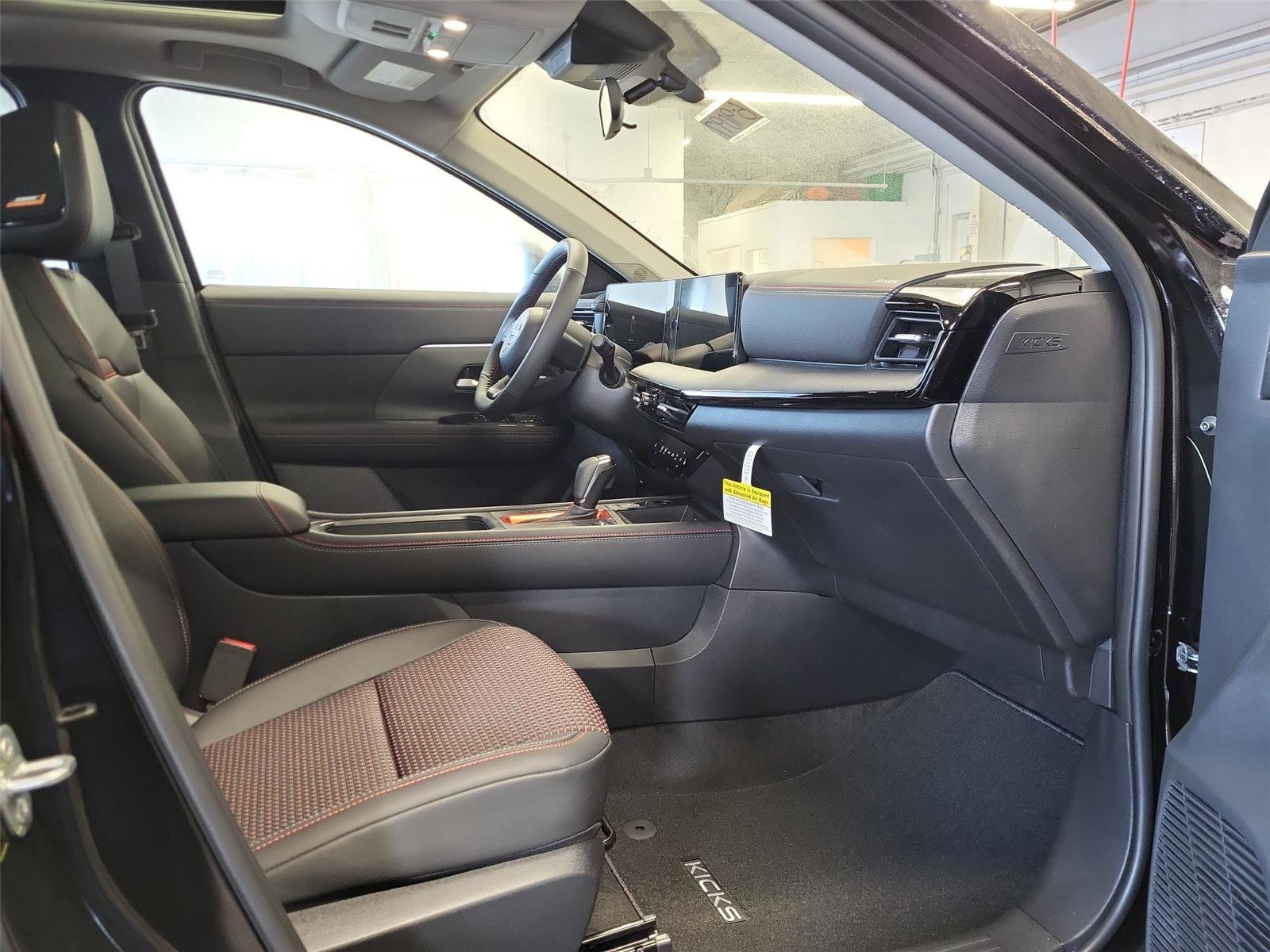 New 2026 Nissan Kicks SR w/ SR Premium Package AWD/4WD image 15
