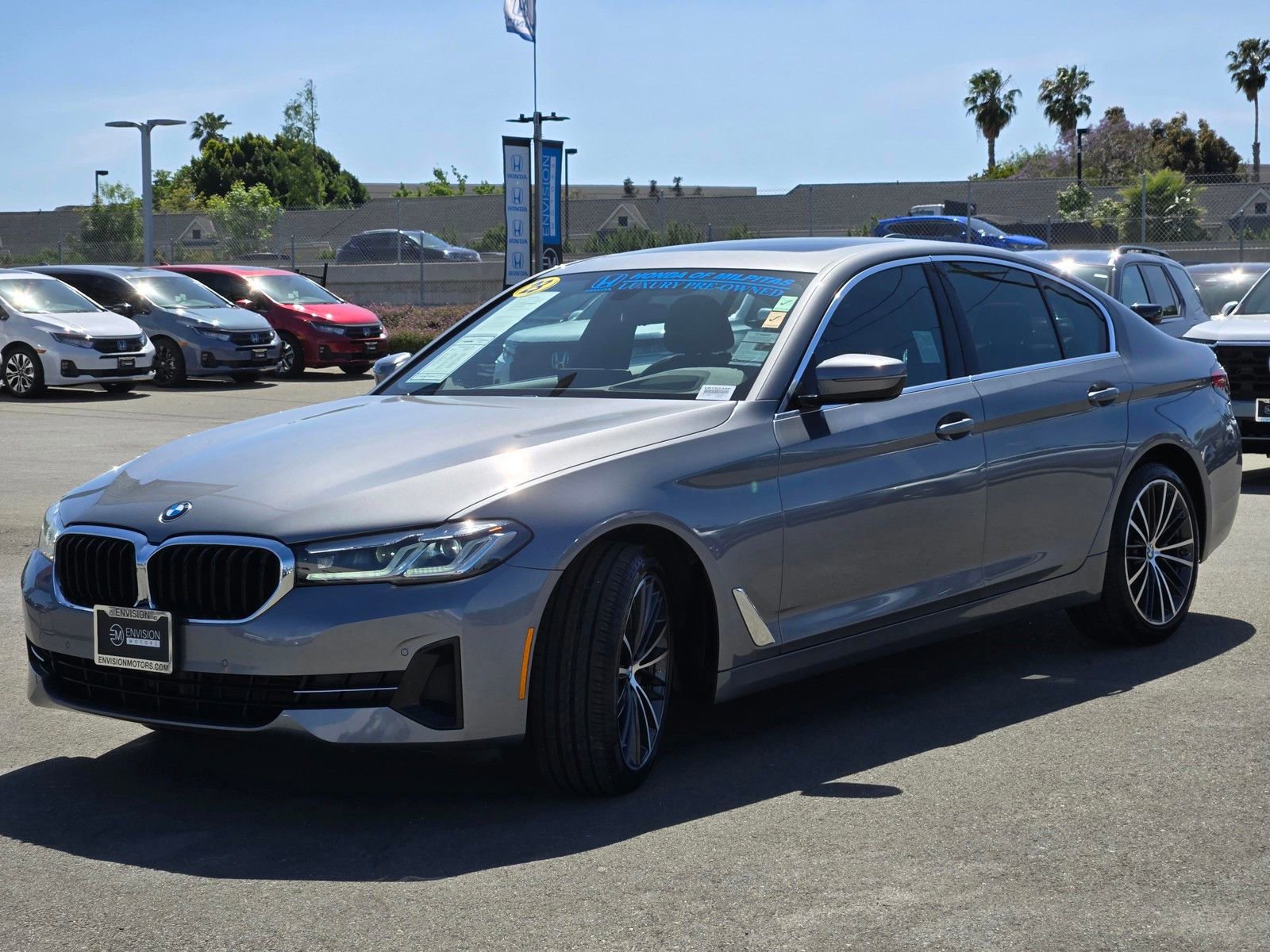 Used 2023 BMW 530i w/ Premium Package image 3