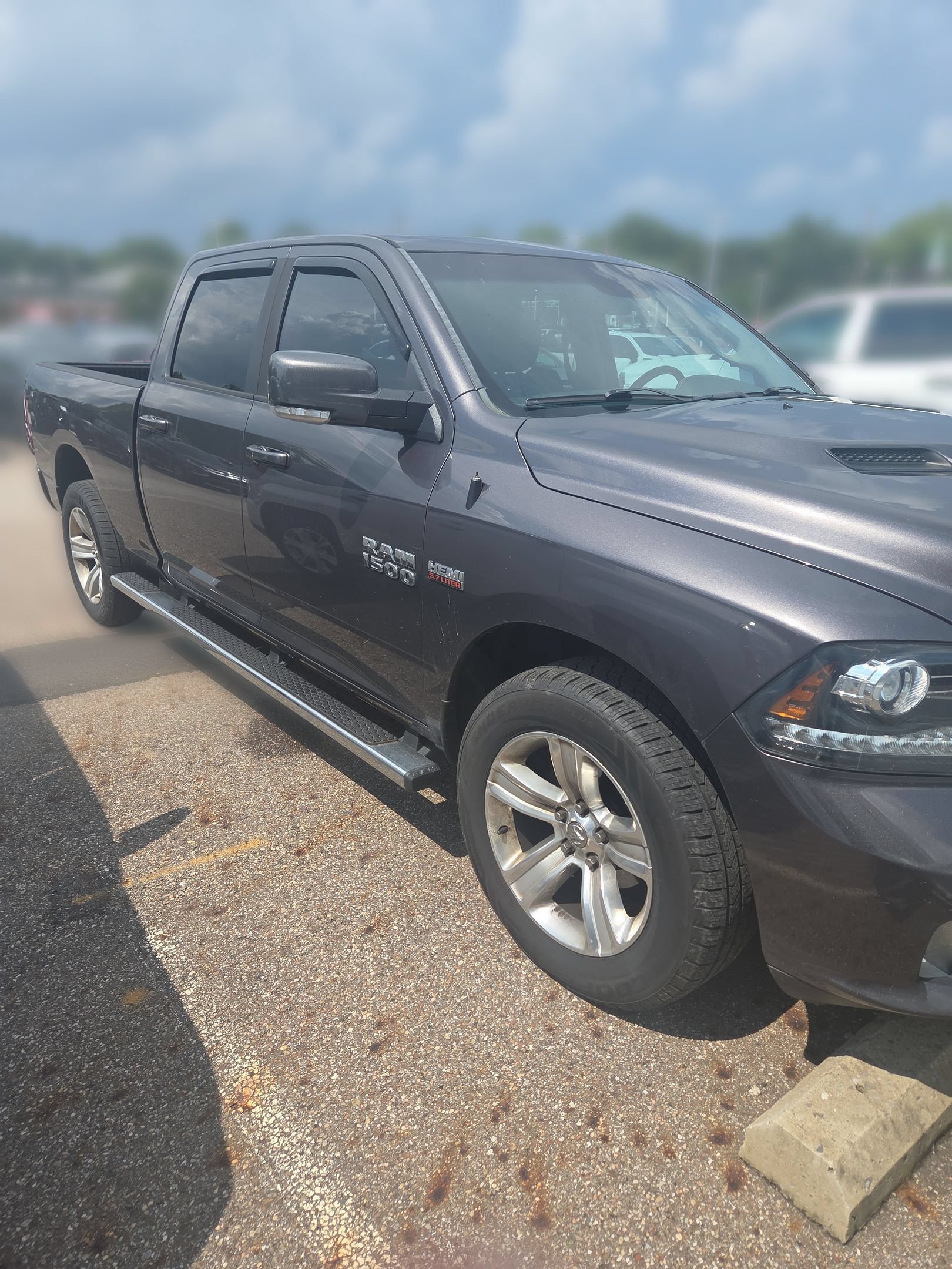 Used 2016 RAM 1500 Sport w/ Convenience Group AWD/4WD image 4