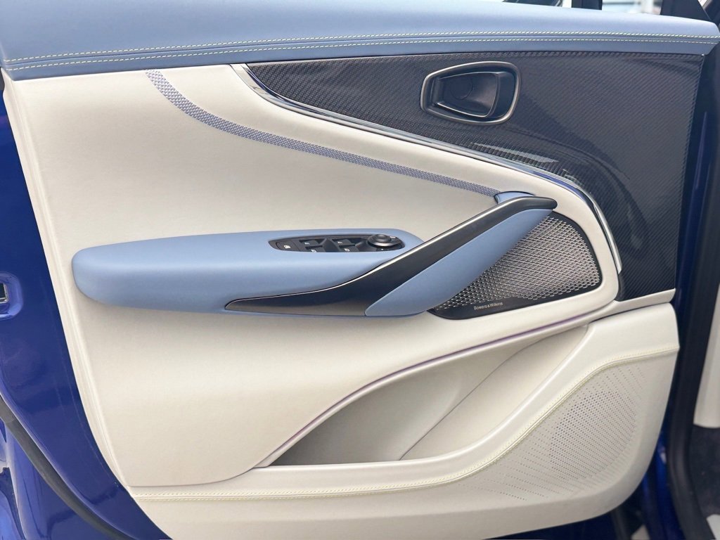 New 2025 Aston Martin DBX 707 image 7