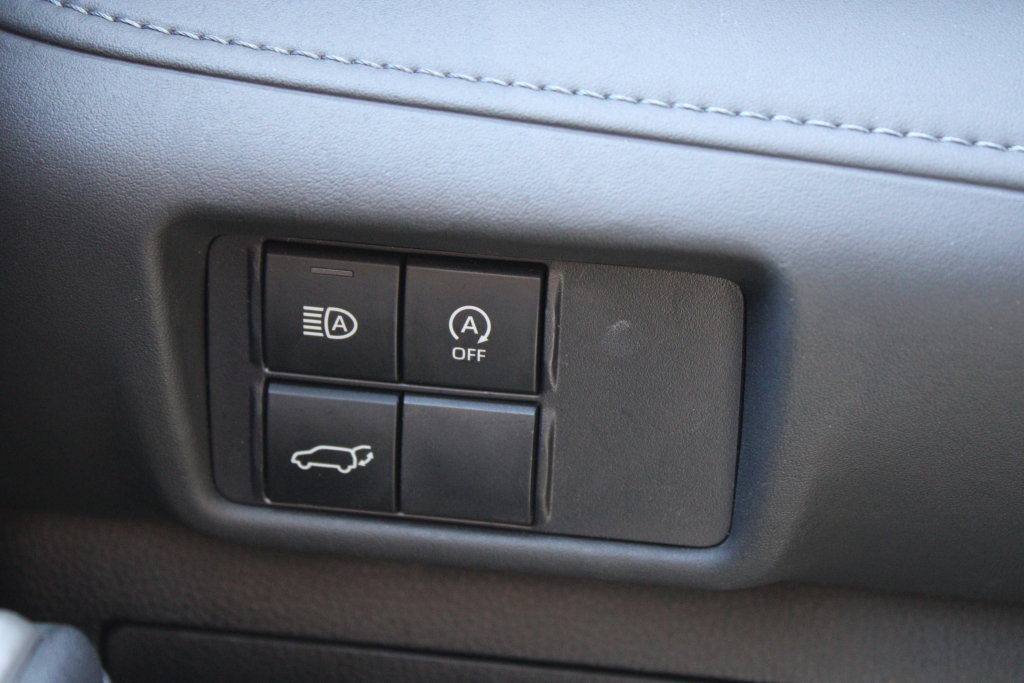 Used 2023 Toyota Highlander XLE FWD image 31