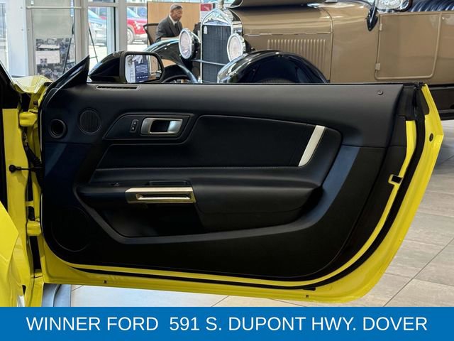 Certified 2021 Ford Mustang Shelby GT500 w/ Technology Package image 9