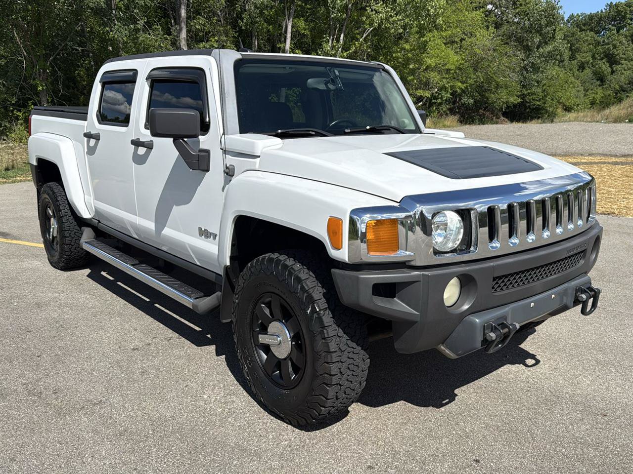 Used 2009 HUMMER H3T AWD/4WD image 3