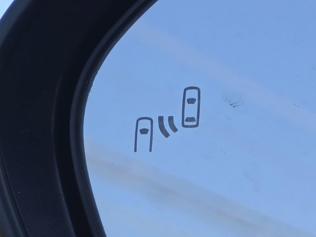 Used 2023 Toyota Camry LE image 6