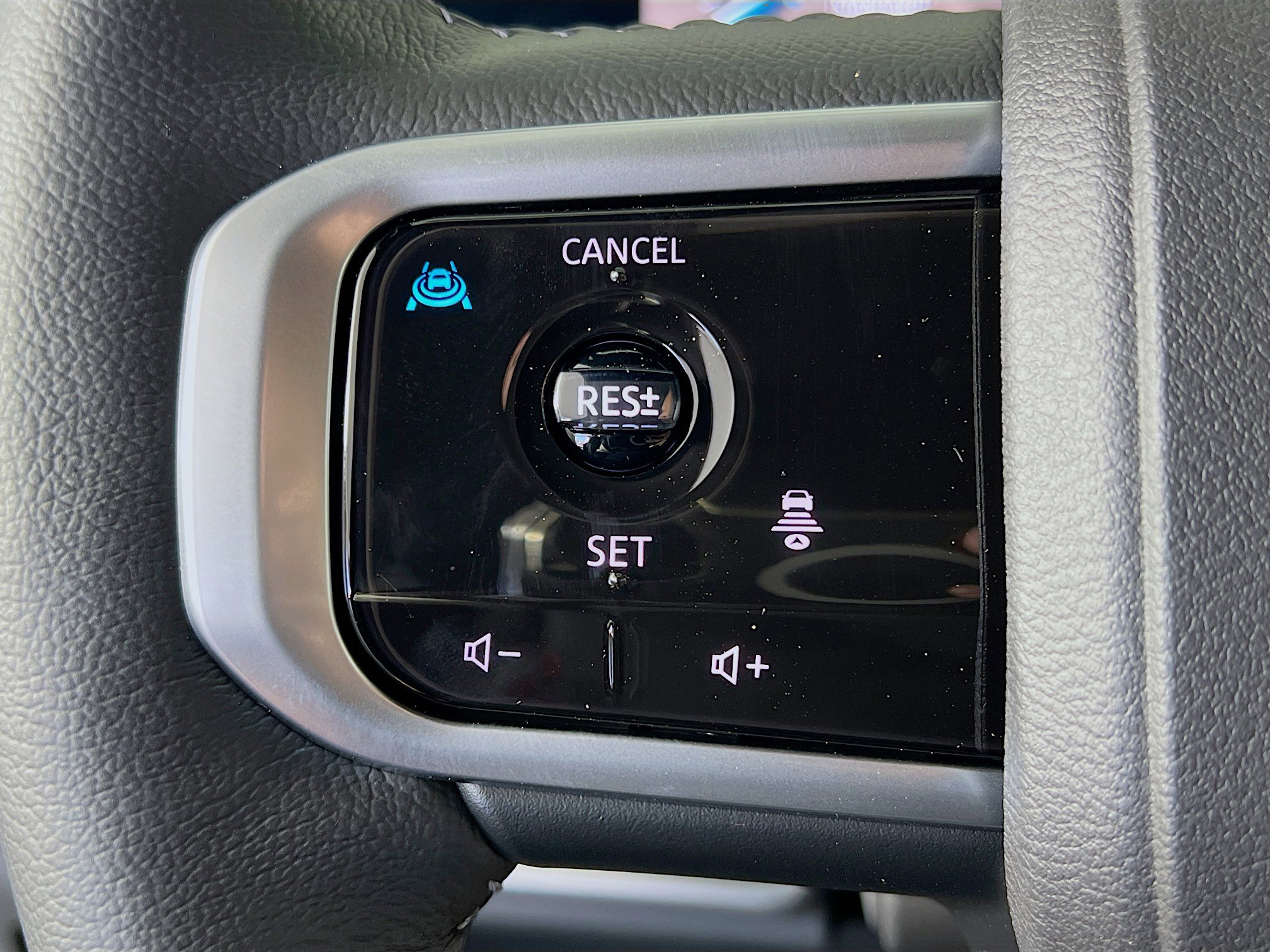 New 2026 Nissan Armada SL w/ Captain's Chari Seat Package image 15