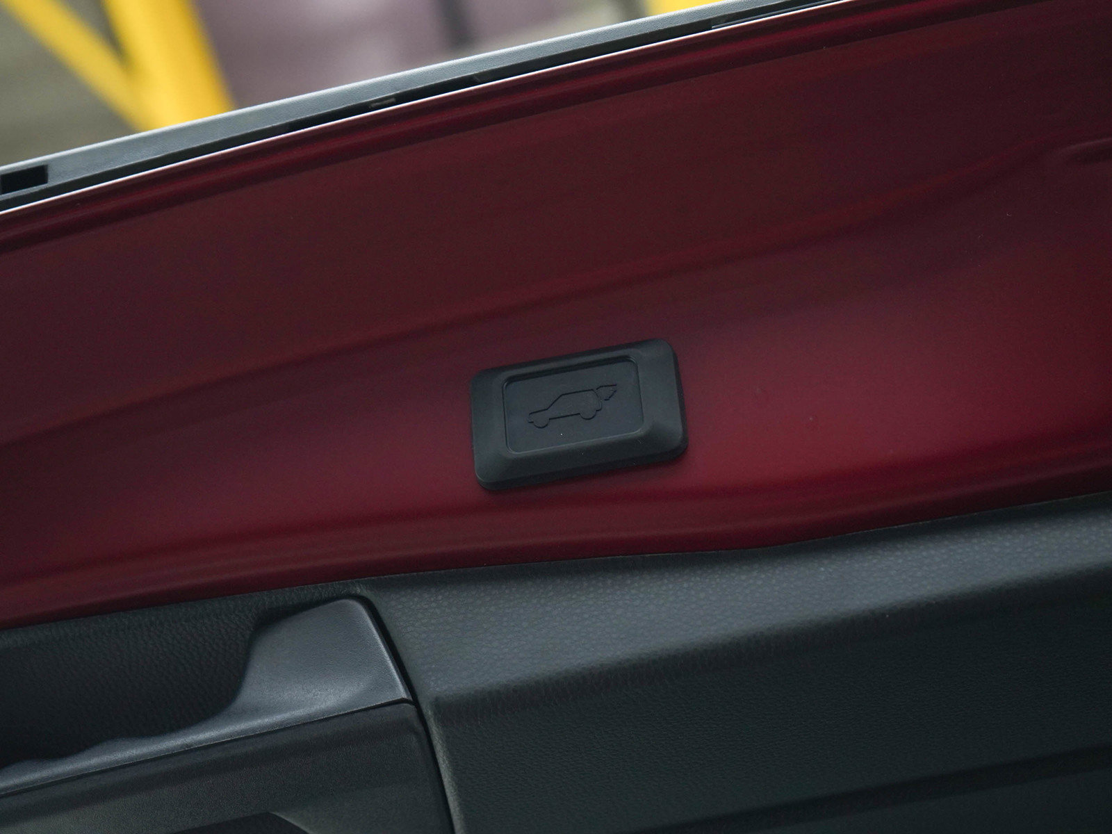 Used 2025 Toyota RAV4 Limited w/ Weather Package image 18