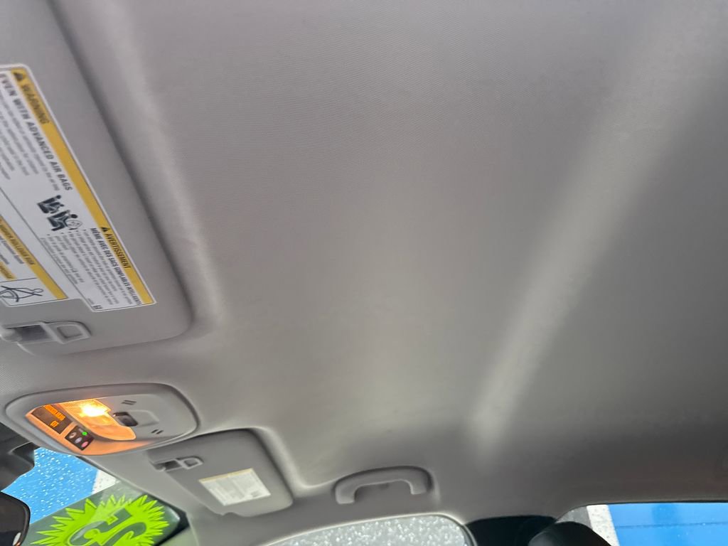 Used 2025 Chevrolet Trax LT w/ LT Convenience Package image 24