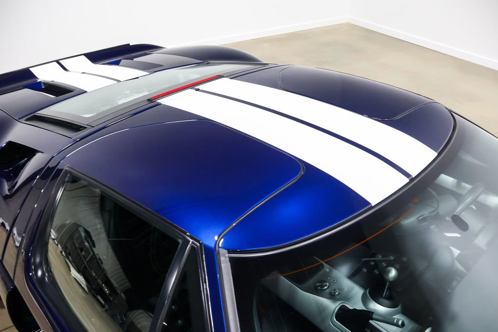 Used 2006 Ford GT RWD image 71