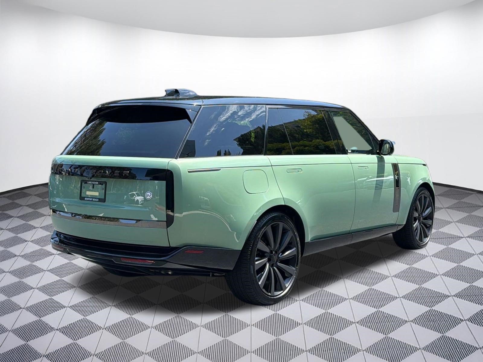 New 2026 Land Rover Range Rover SV AWD/4WD image 10