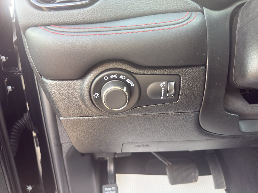 Used 2025 Dodge Durango GT image 10