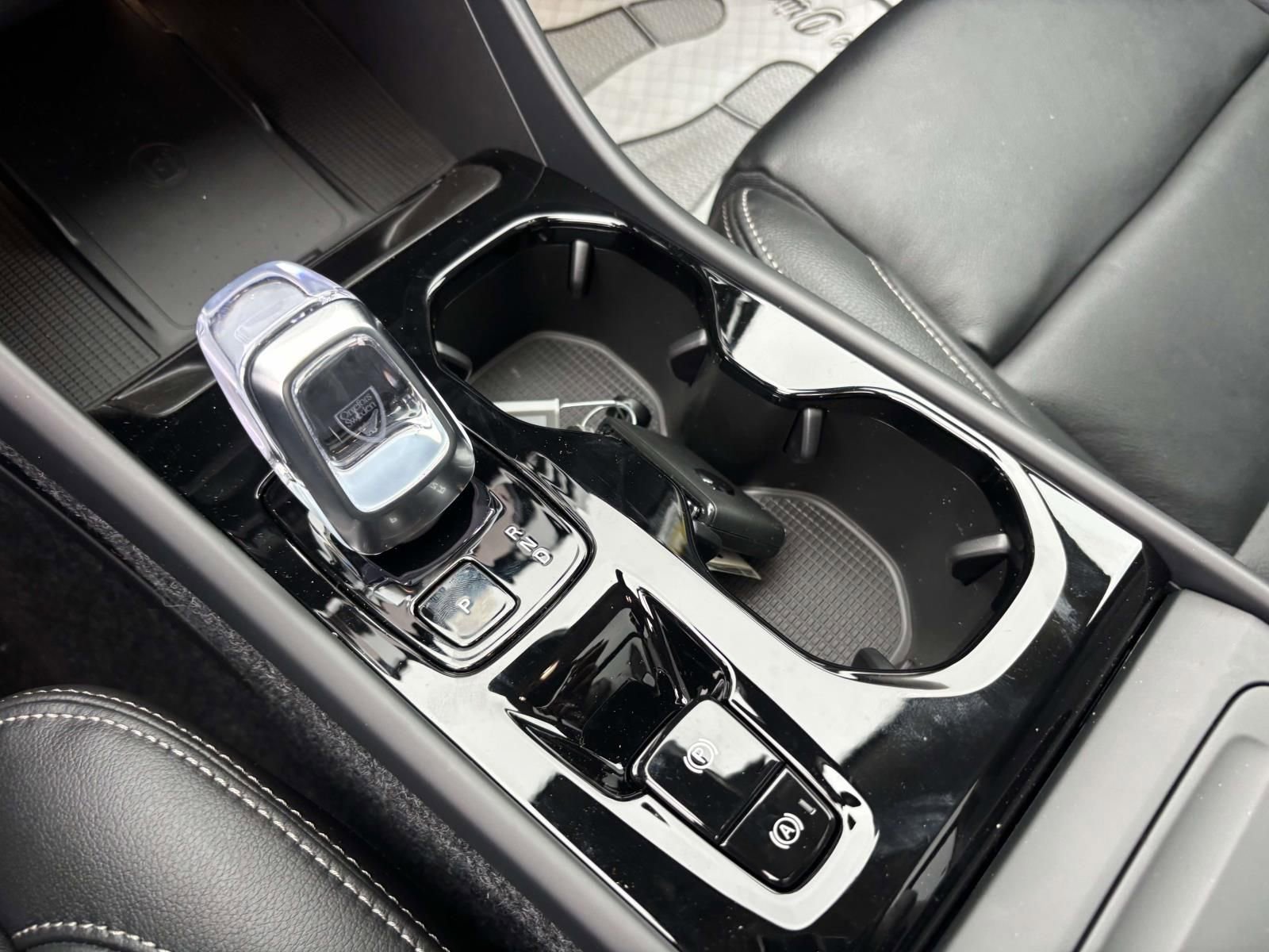 New 2026 Volvo XC40 B5 Plus w/ Protection Package Premier AWD/4WD image 23