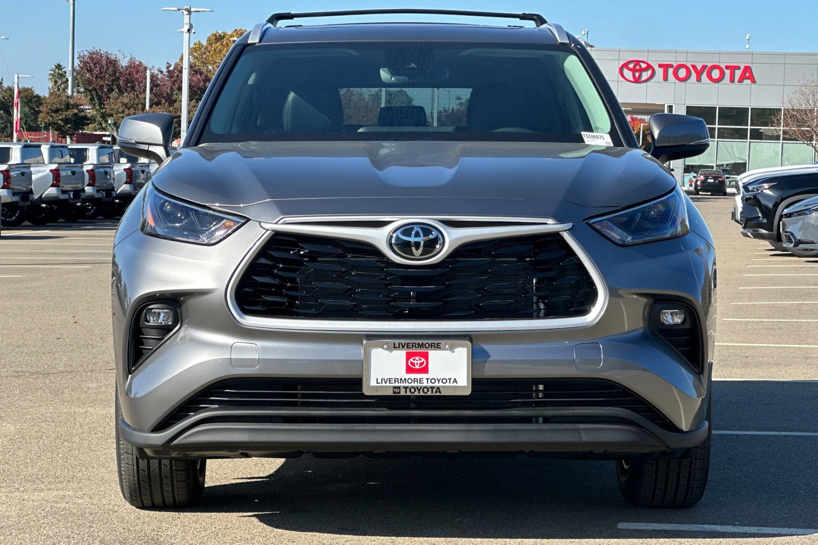 New 2026 Toyota Highlander XLE image 8