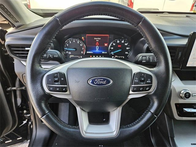 Used 2023 Ford Explorer XLT image 24