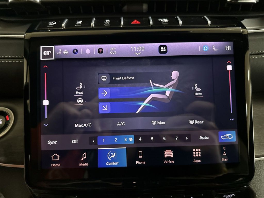 Used 2025 Jeep Grand Cherokee Limited image 16