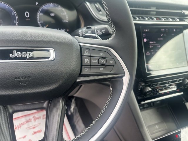 New 2025 Jeep Grand Cherokee L Altitude image 24