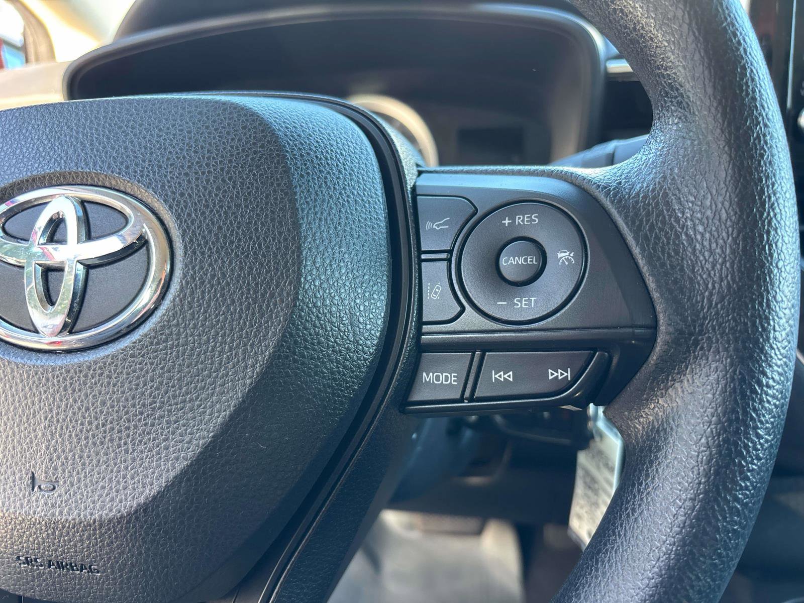 Used 2021 Toyota Corolla LE FWD image 15