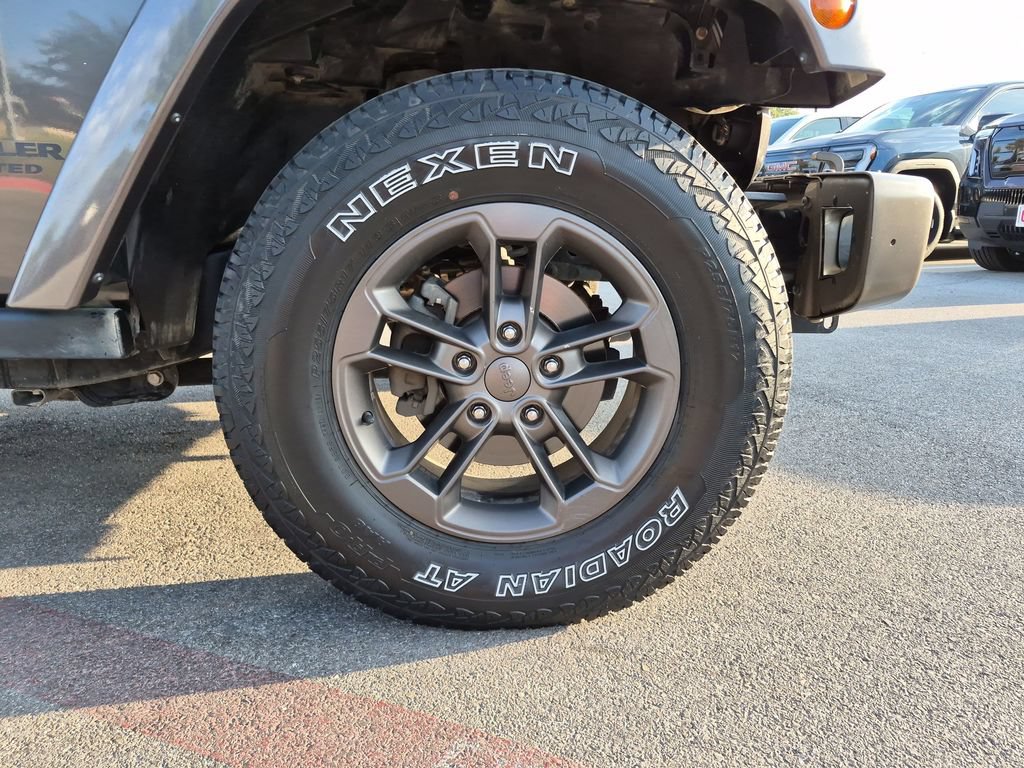Used 2016 Jeep Wrangler Unlimited Sahara AWD/4WD image 16