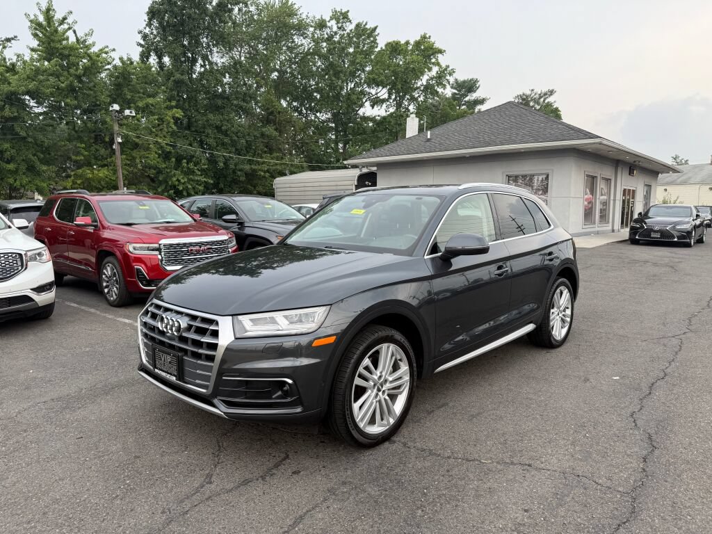 Used 2019 Audi Q5 Prestige w/ Prestige Package AWD/4WD image 3