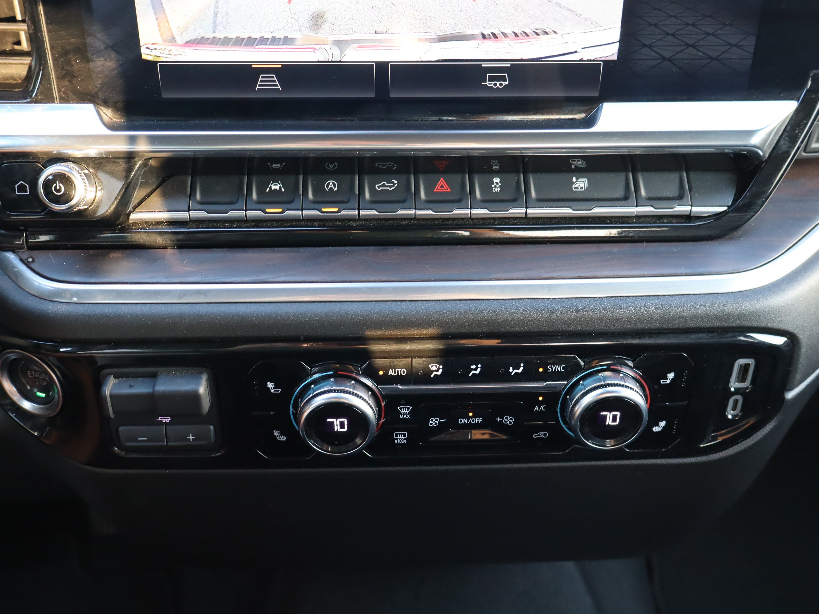 Used 2025 GMC Sierra 1500 SLT AWD/4WD image 28