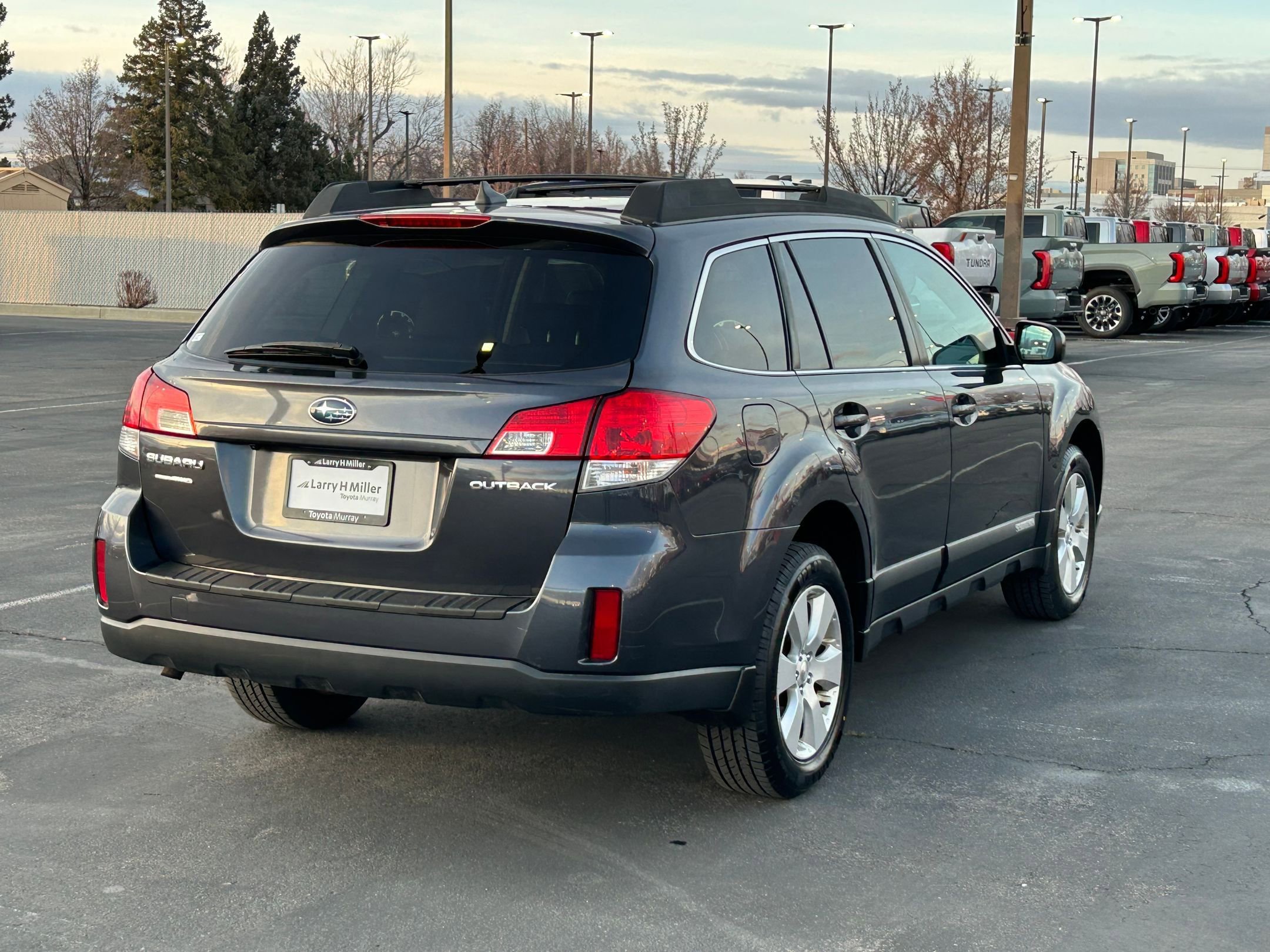 Used 2011 Subaru Outback 2.5i Limited image 5