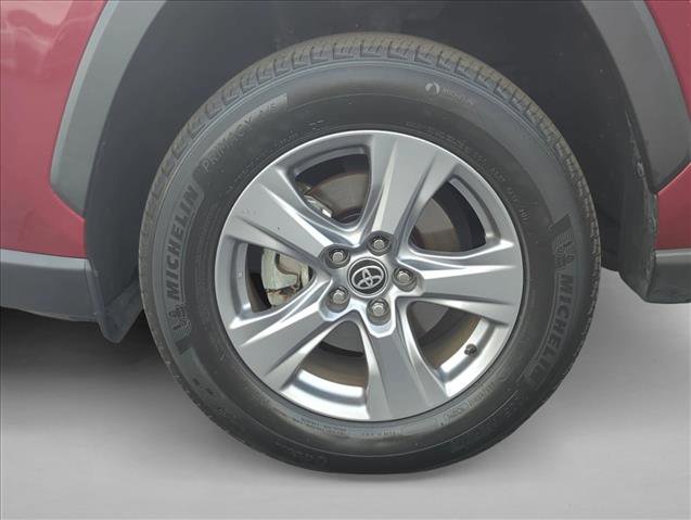 Used 2022 Toyota RAV4 XLE image 28