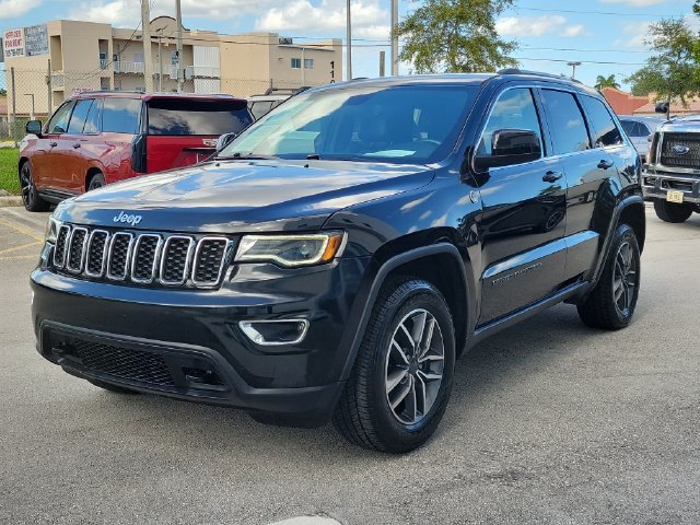 Used 2020 Jeep Grand Cherokee Laredo w/ Quick Order Package 2BN North AWD/4WD image 3