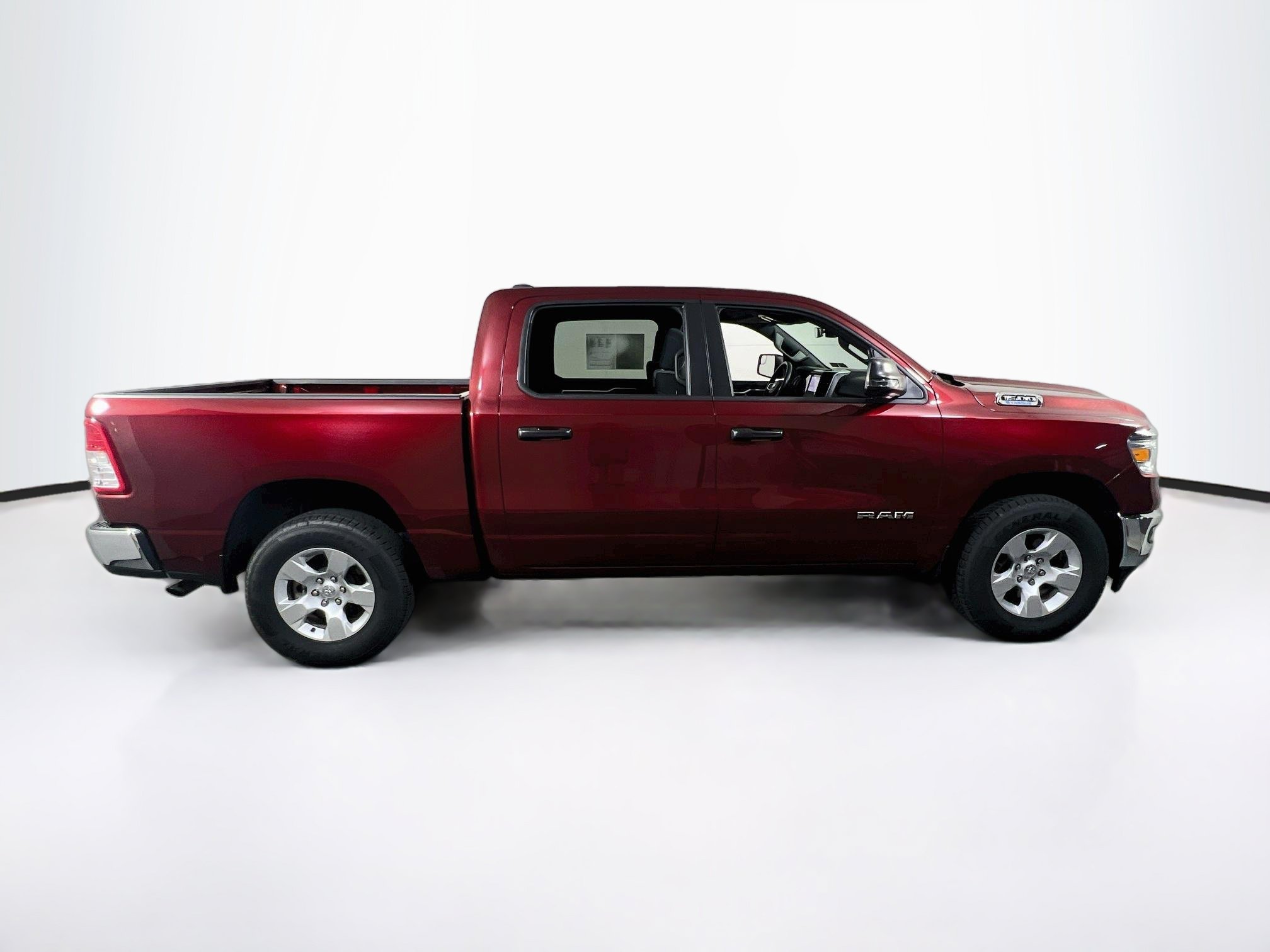 Used 2023 RAM 1500 Big Horn AWD/4WD image 4