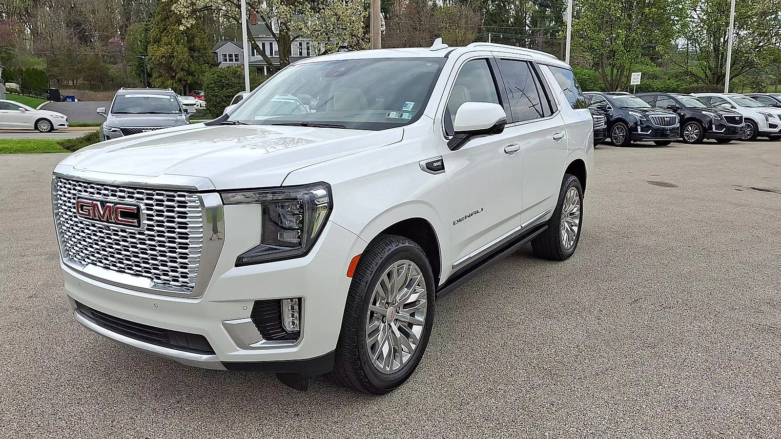 Used 2023 GMC Yukon Denali AWD/4WD image 4