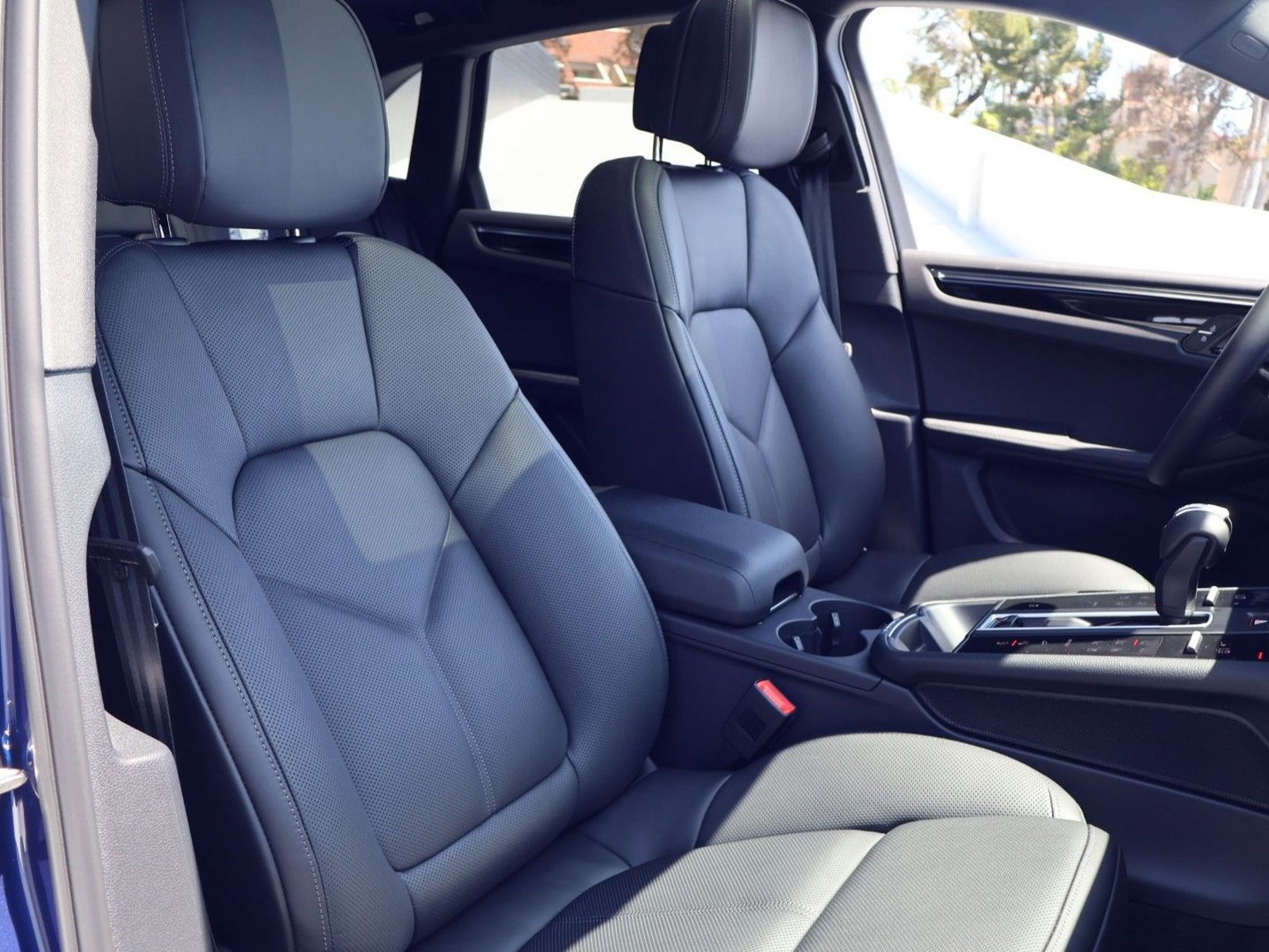 New 2026 Porsche Macan AWD/4WD image 24