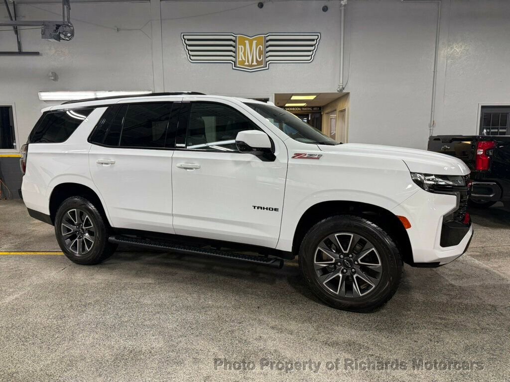 Used 2024 Chevrolet Tahoe Z71 w/ Luxury Package AWD/4WD image 1