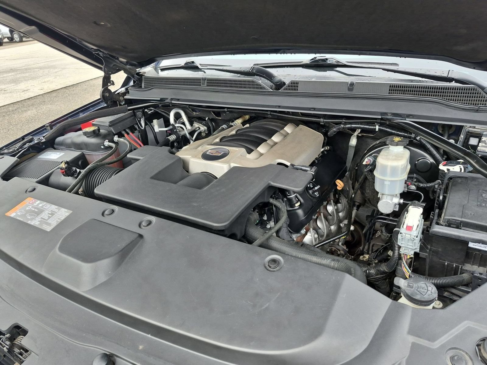 Certified 2019 Cadillac Escalade Luxury RWD image 33
