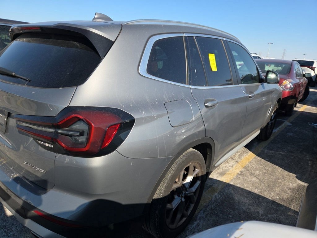 Used 2023 BMW X3 xDrive30i w/ Premium Package image 2