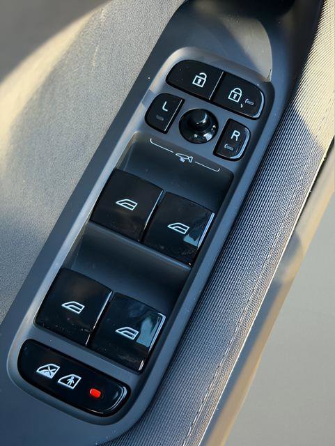 Used 2024 Polestar Polestar 2 image 27