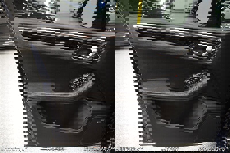 Used 2020 Porsche Macan S image 38