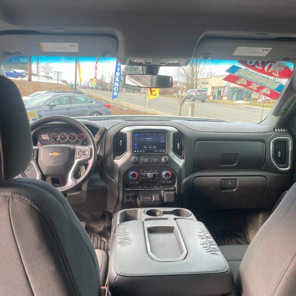 Used 2020 Chevrolet Silverado 1500 LT w/ Fleet Comfort Package AWD/4WD image 13