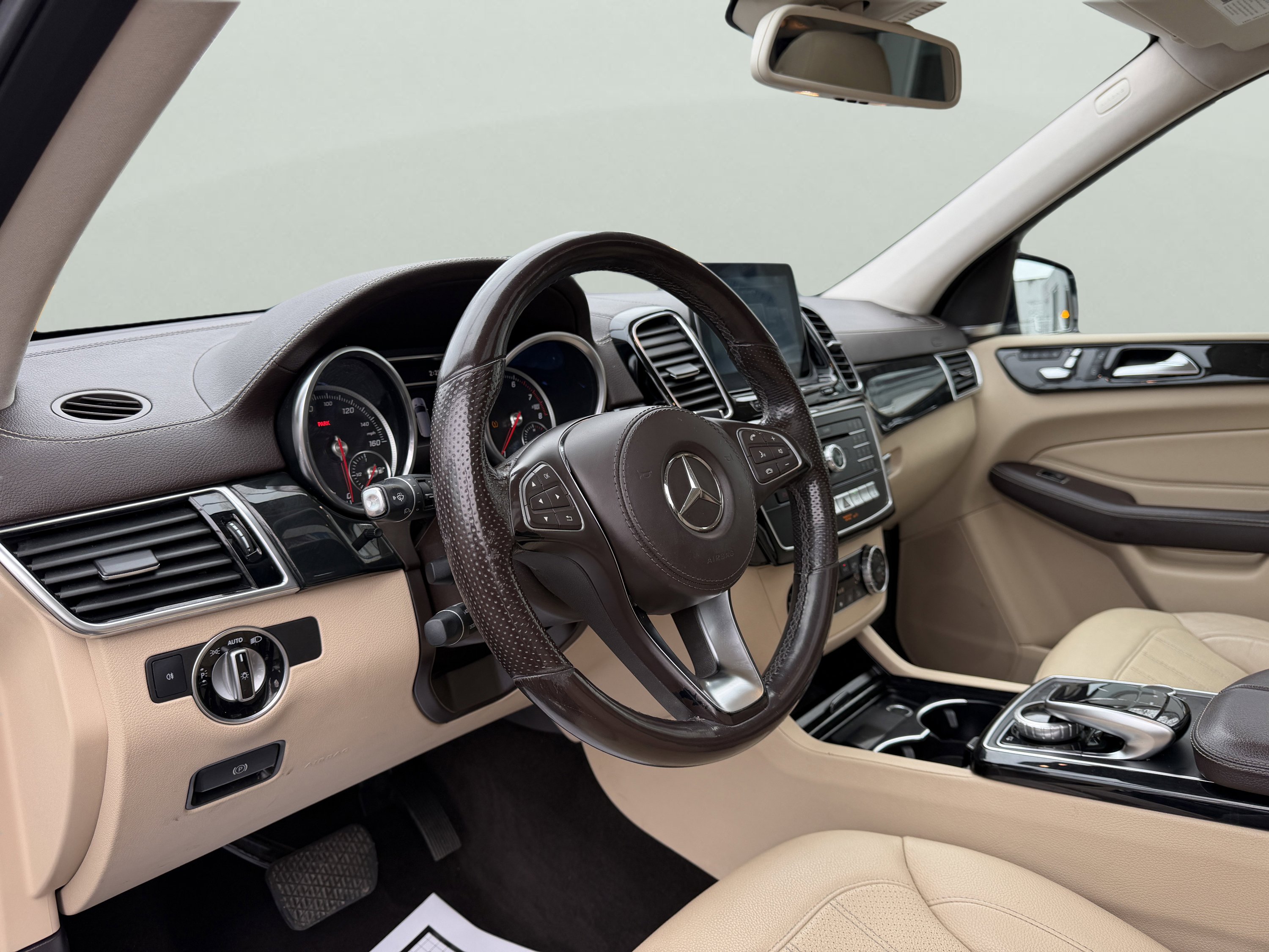 Used 2018 Mercedes-Benz GLS 450 4MATIC w/ Premium Package image 20